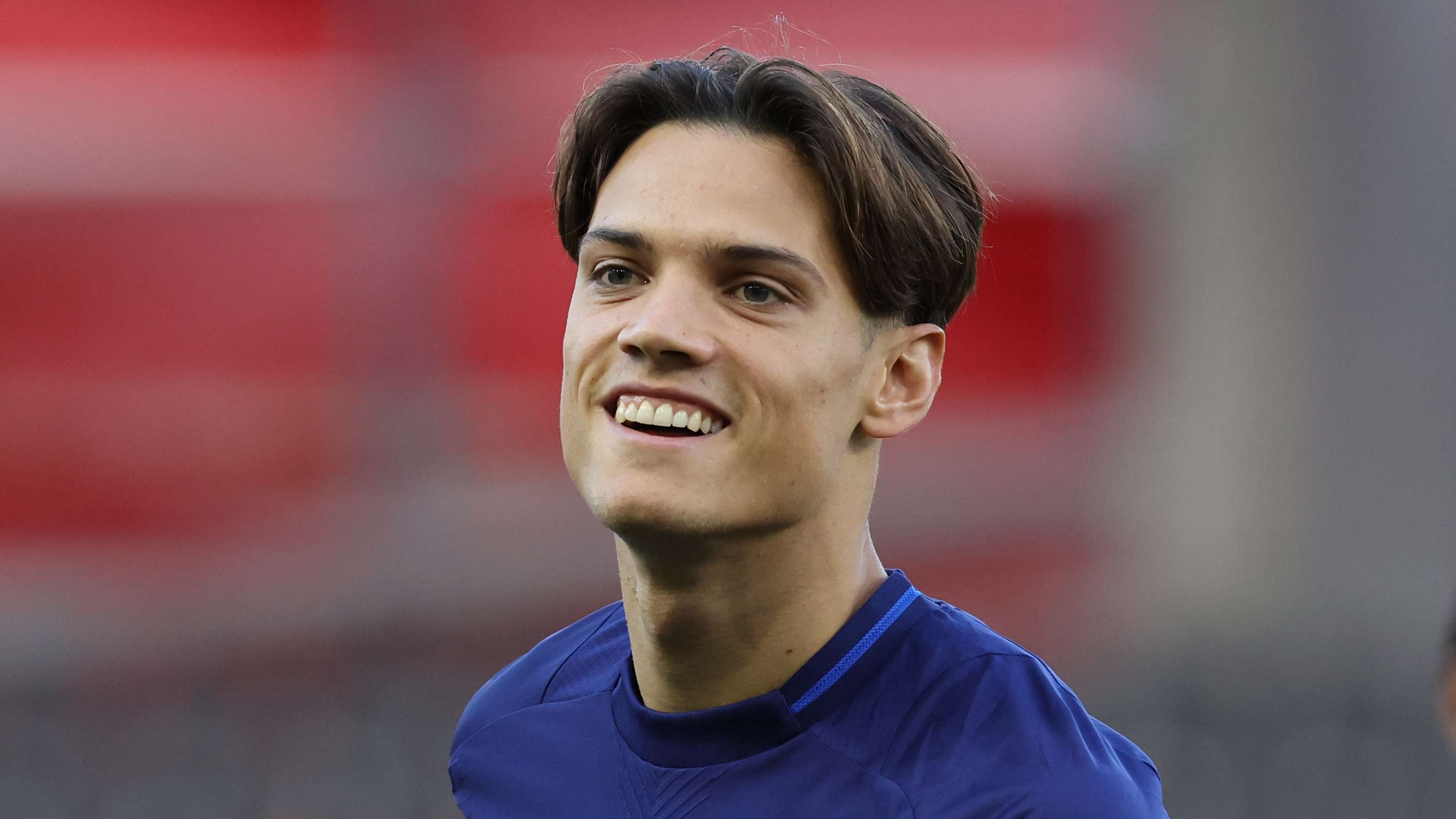 米特洛維奇 米特洛維奇